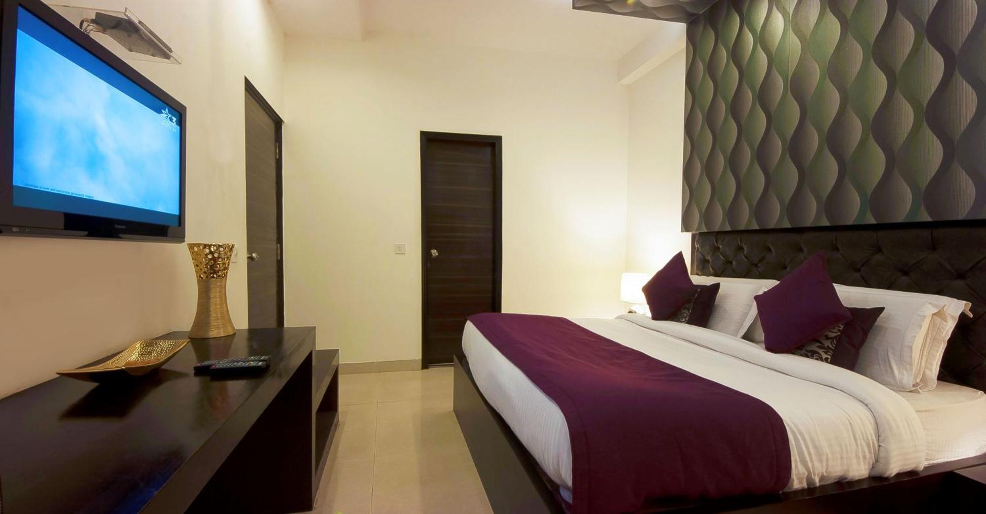 Hotel Transit International- Aerocity Delhi Airport Нью-Делі Екстер'єр фото